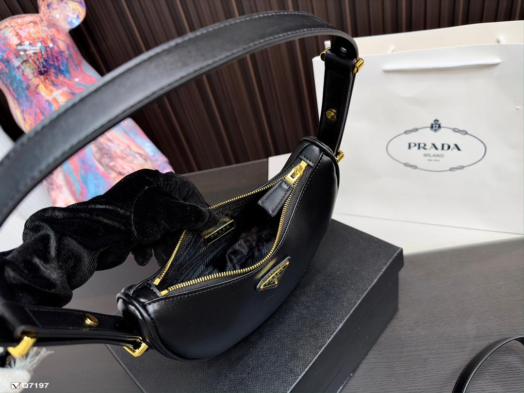 Replica Prada Bag 21*10CM