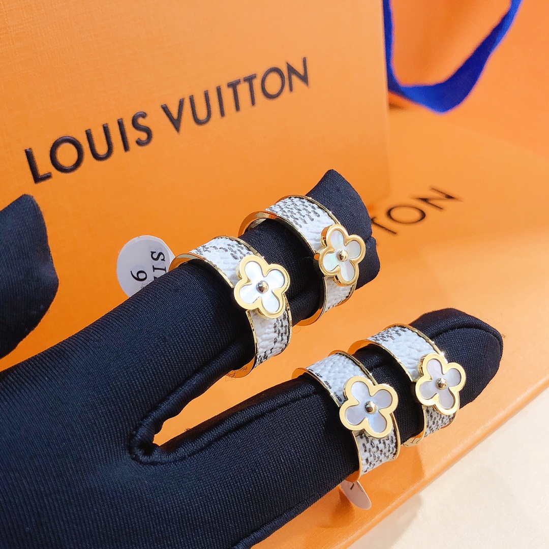 Replica LOUIS VUITTON Ring