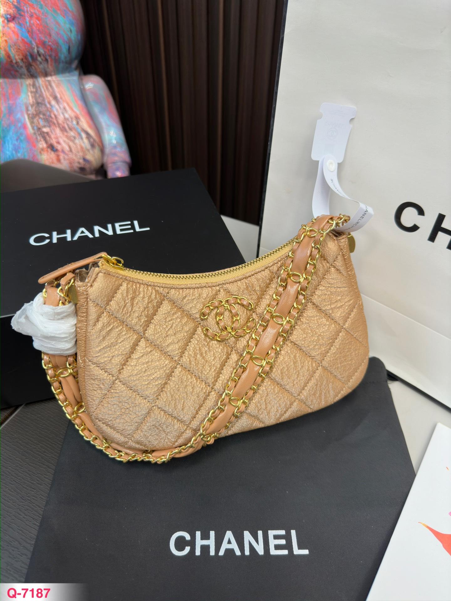Replica Chanel Bag 13*23CM