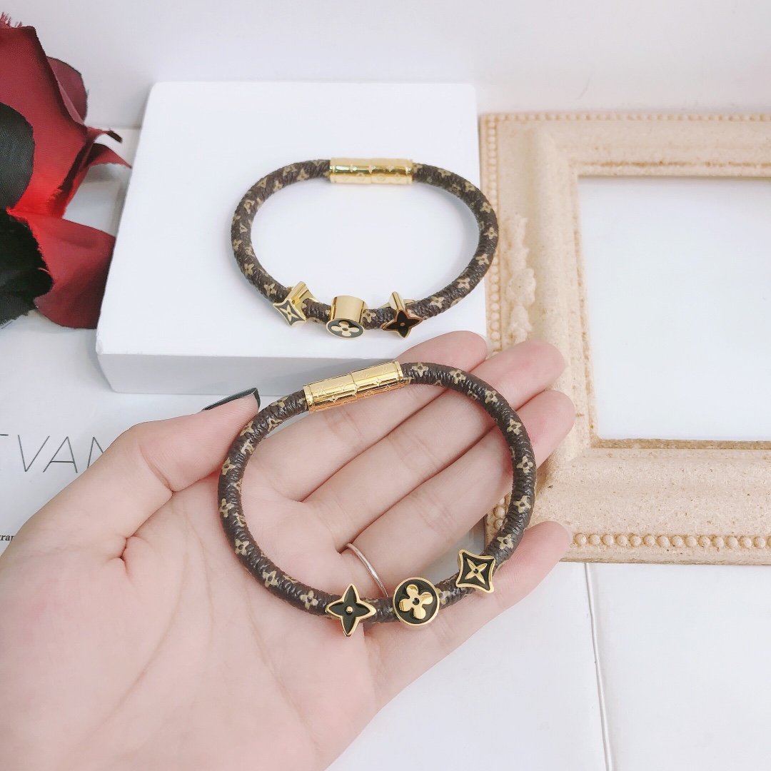 Replica LOUIS VUITTON Bangle