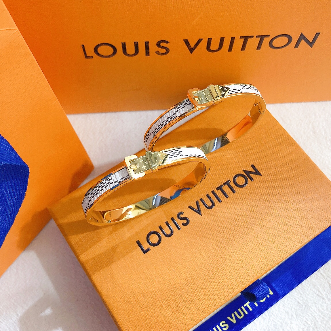 Replica LOUIS VUITTON Bangle