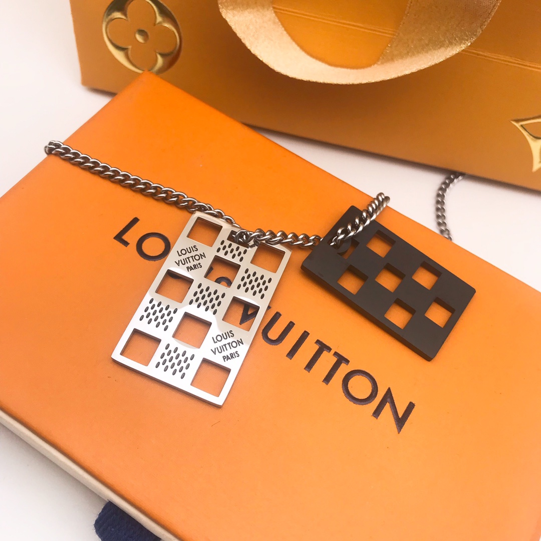 Replica LOUIS VUITTON Necklace