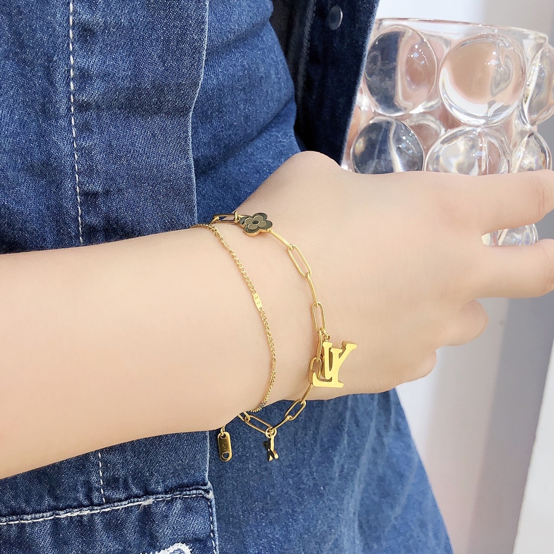 Replica LOUIS VUITTON Bracelet