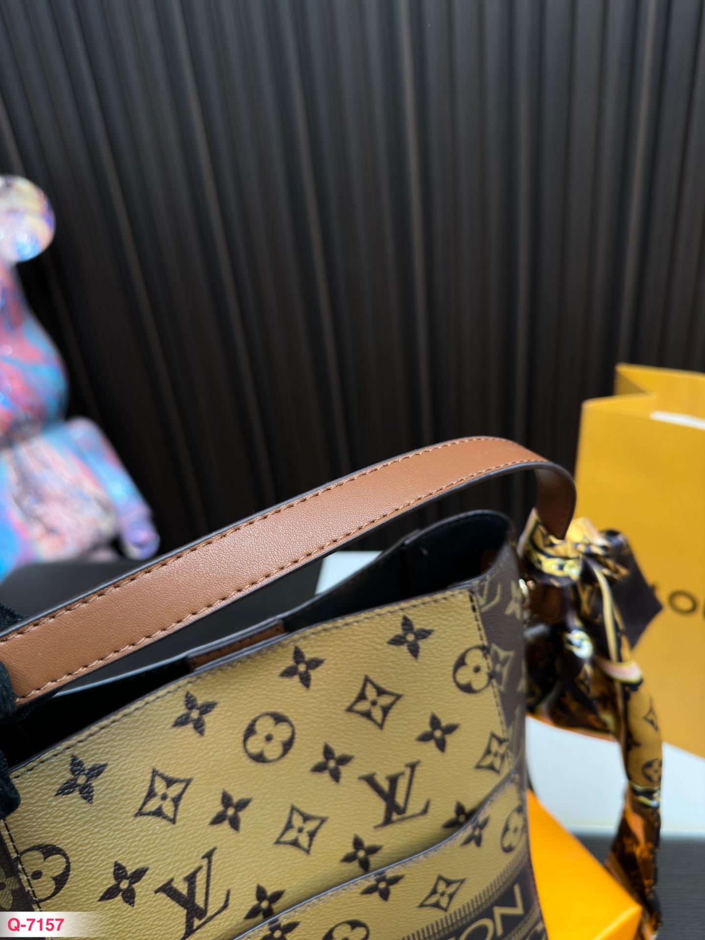 Replica Louis Vuitton Bag 18*22CM