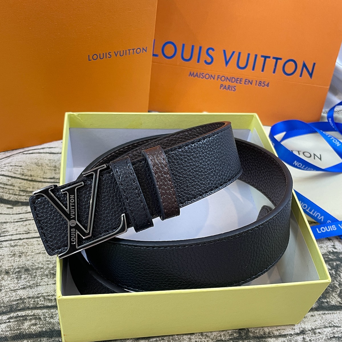 Replica LV belt