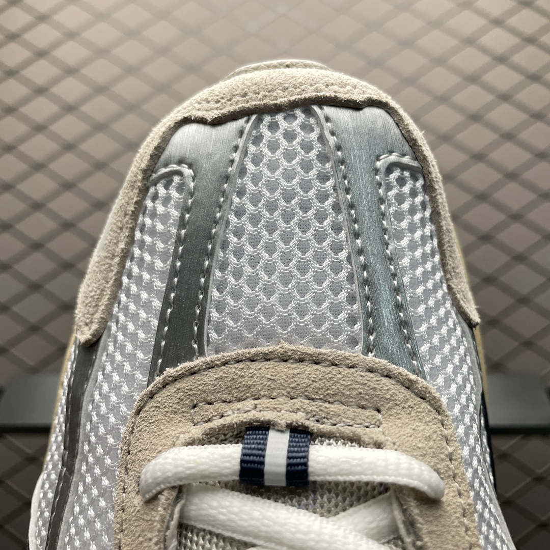 Replica Nike Shoe Nike Zoom Vomero 5 HF4259-100 Size 35.5-46