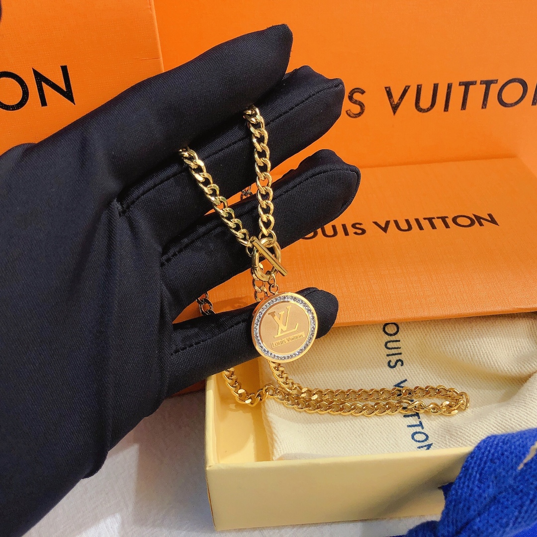 Replica LOUIS VUITTON Necklace