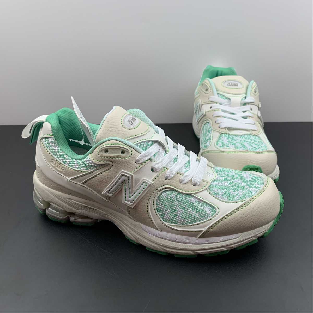 Replica New Balance Shoe Mens Womens Running Shoes New Balance NB2002 ML2002RGC 36-45