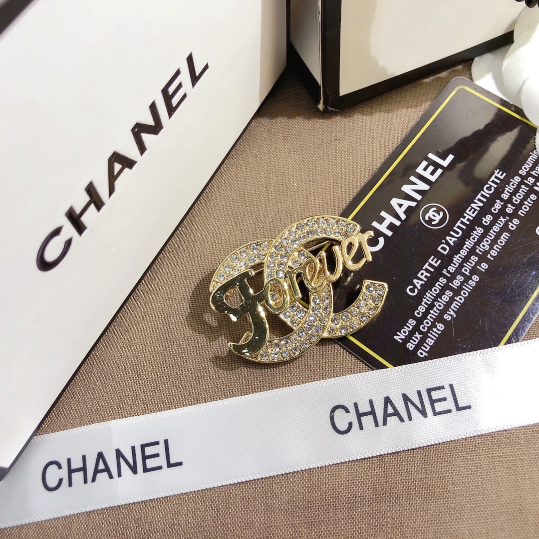 Replica CHANEL Brooch