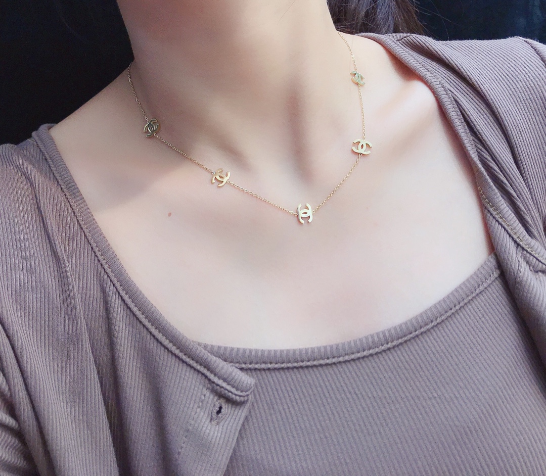 Replica CHANEL Necklace
