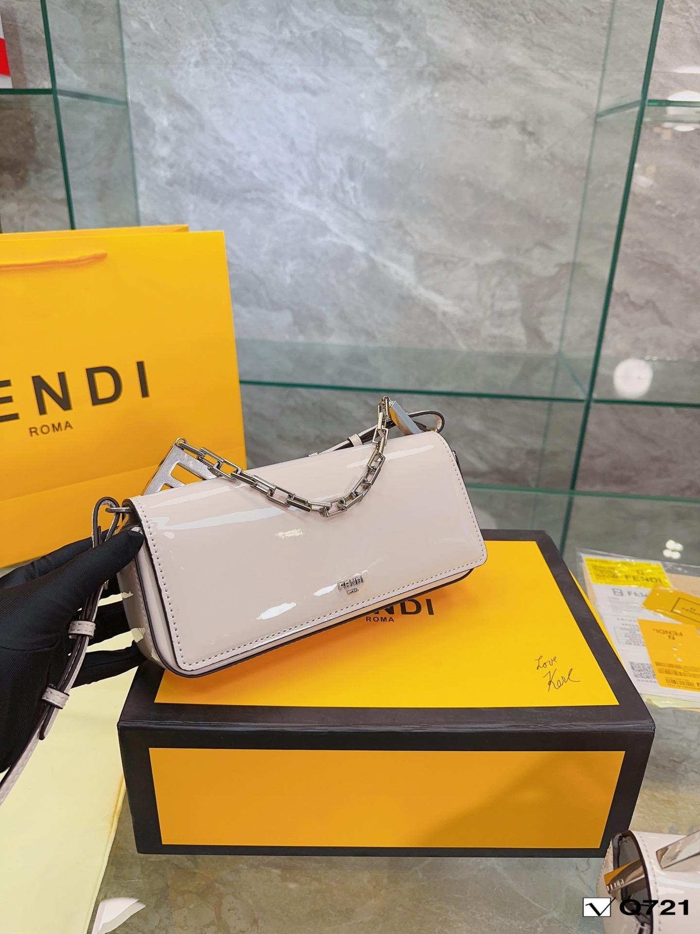 Replica Fendi Bag 15CM/23CM