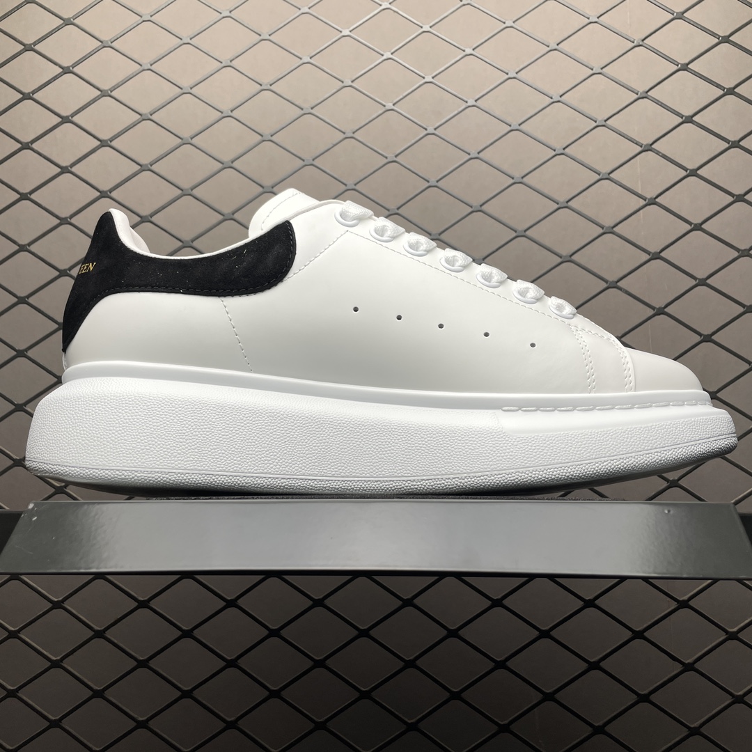 Replica Alexander McQueen Shoe Alexander McQueen size 35-45 with half size.at