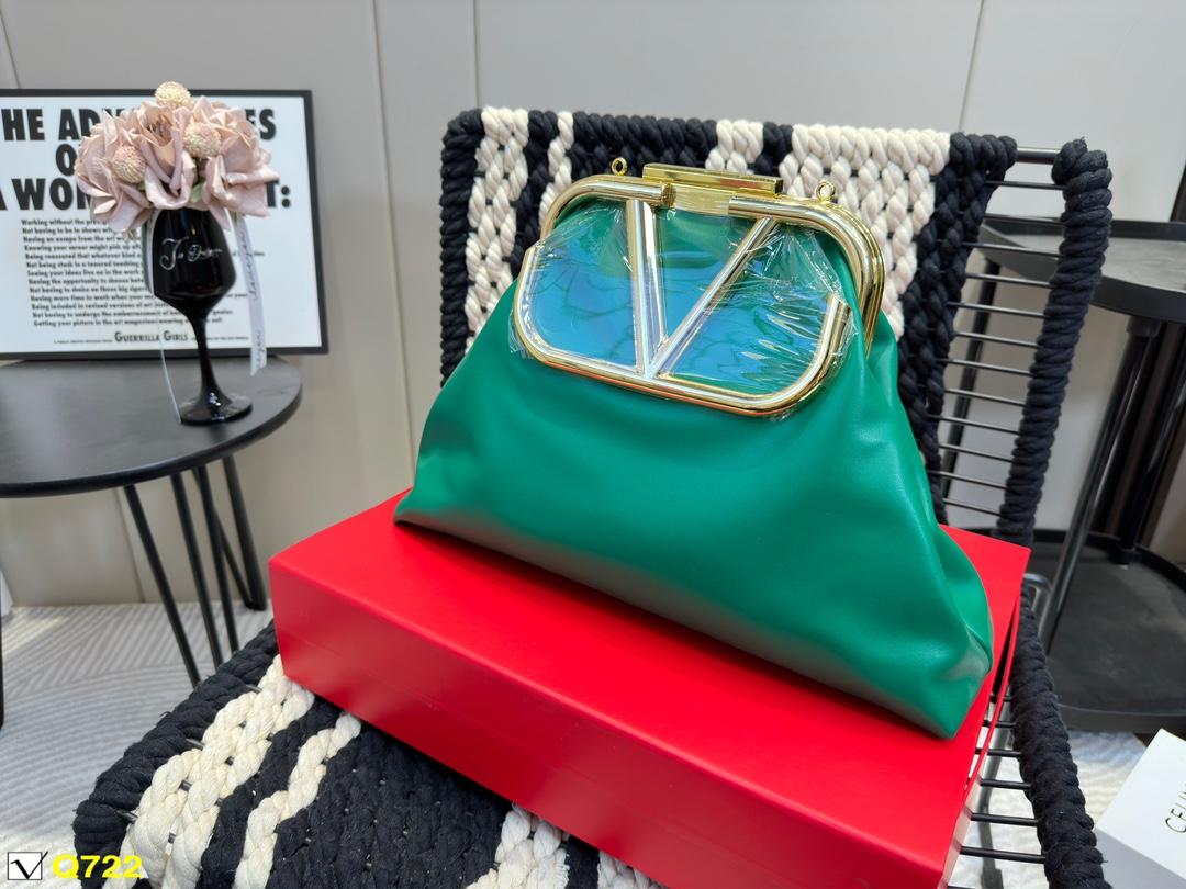 Replica Valentino Bag 38*23CM