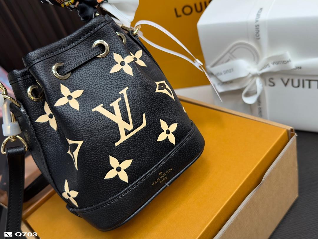 Replica Louis Vuitton Bag 13*15CM