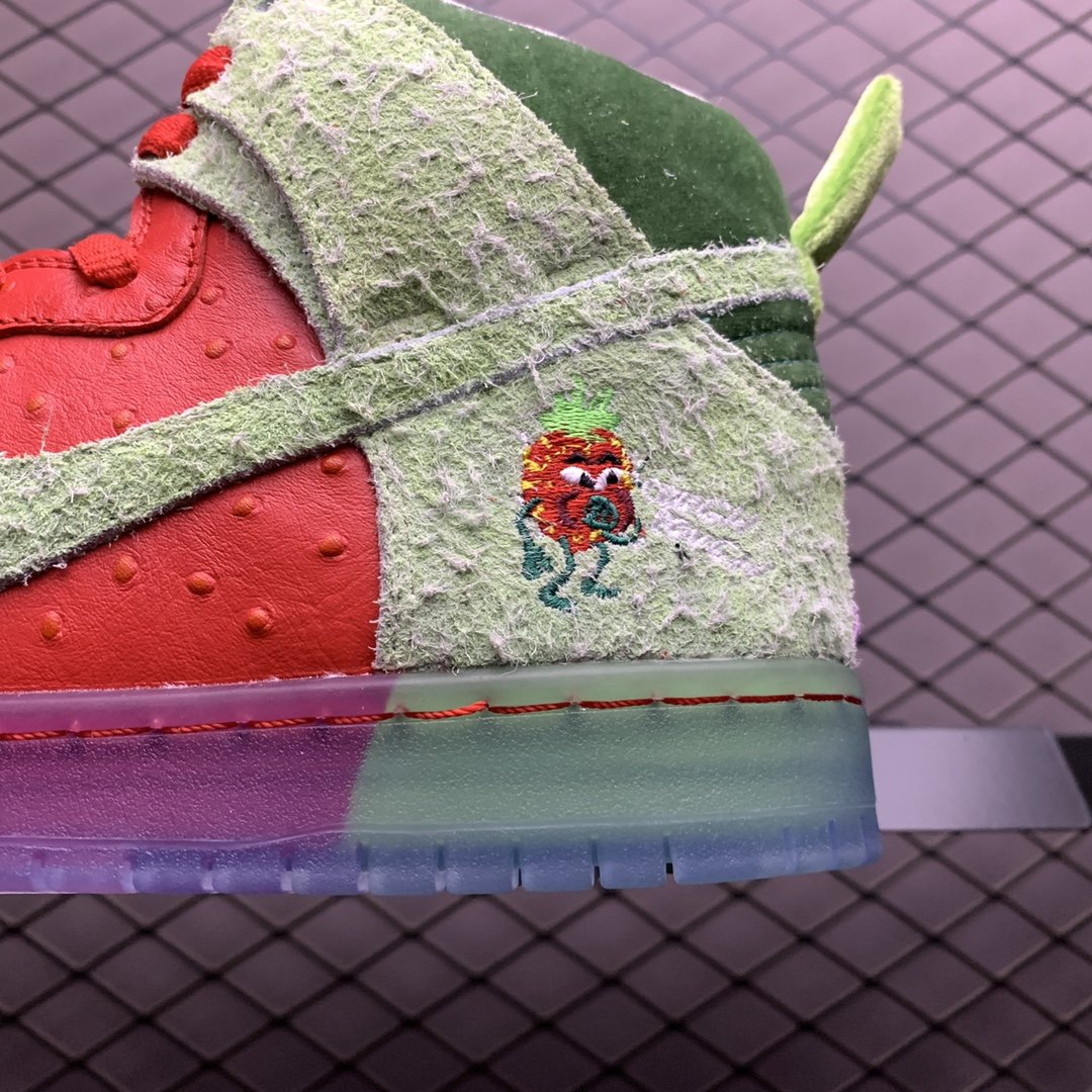 Replica Nike Dunk SB Shoe Nike SB Dunk high strawberry cough CW7093-600 36-47.5