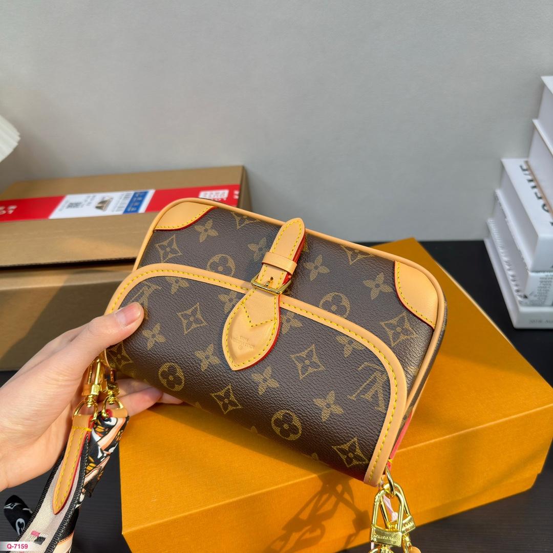 Replica Louis Vuitton Bag 20*13CM/24*15CM