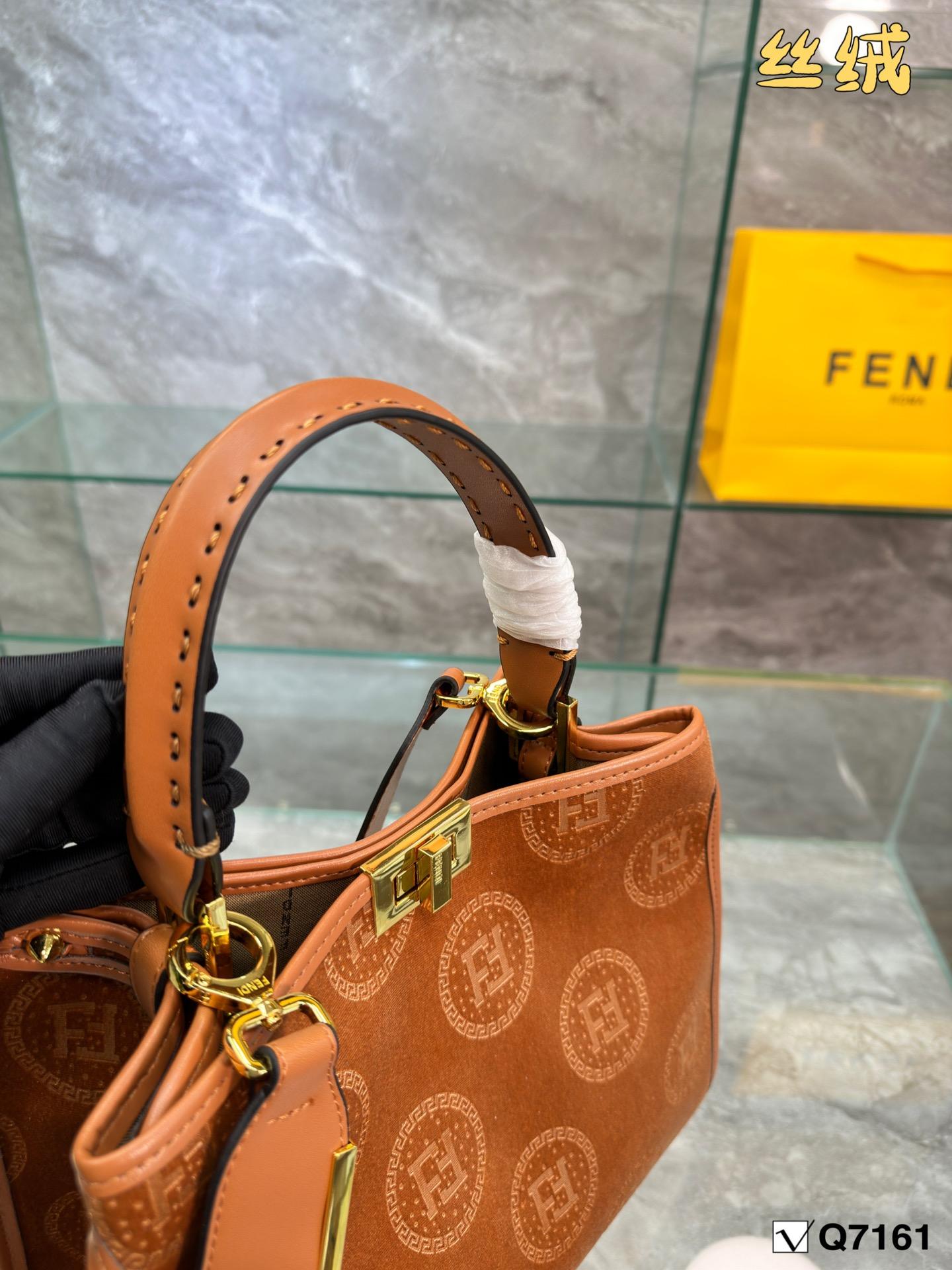 Replica Fendi Bag 30*26CM
