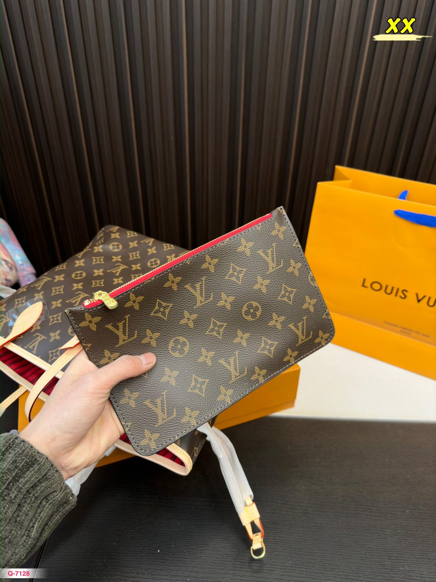 Replica Louis Vuitton Bag 32*28CM