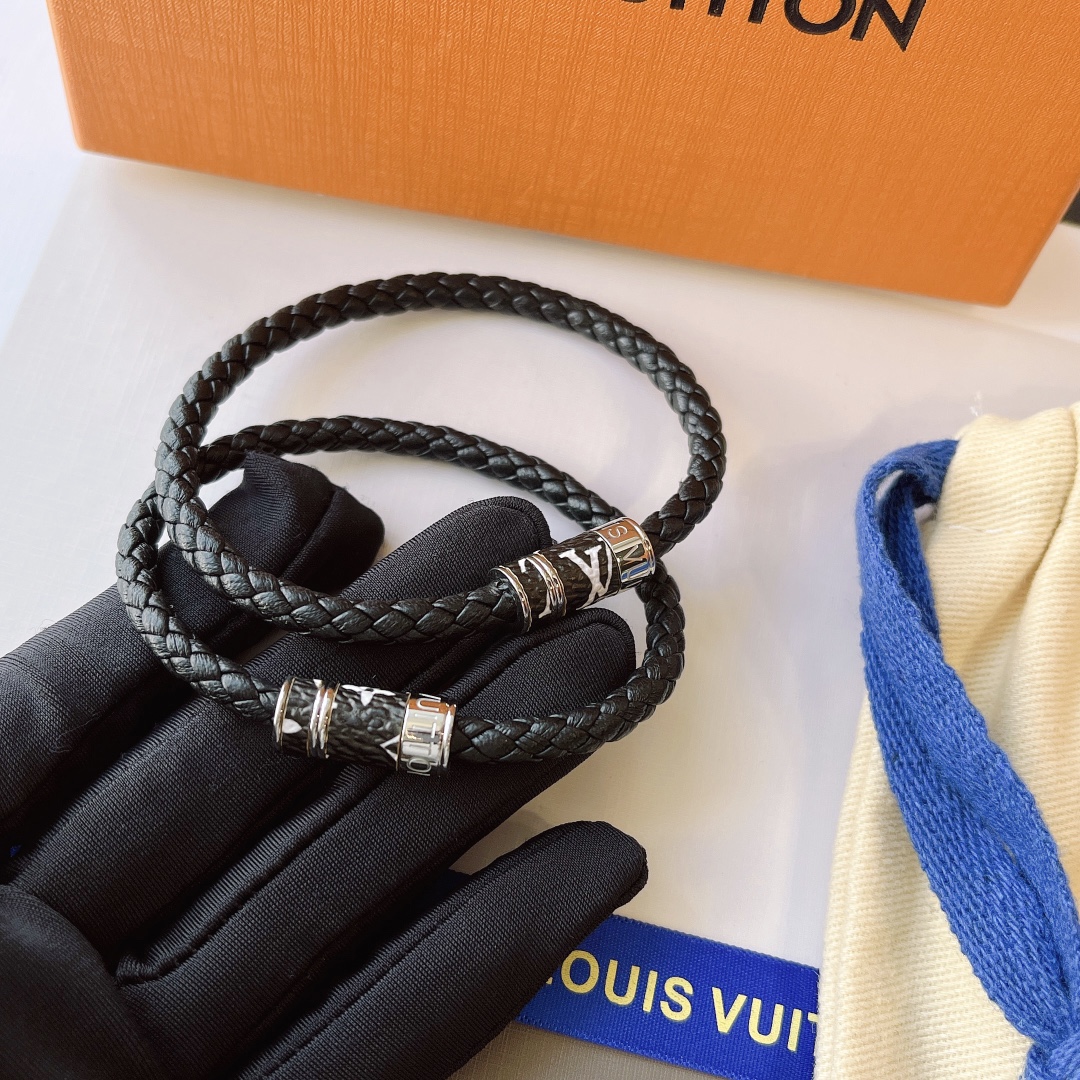 Replica LOUIS VUITTON Bangle