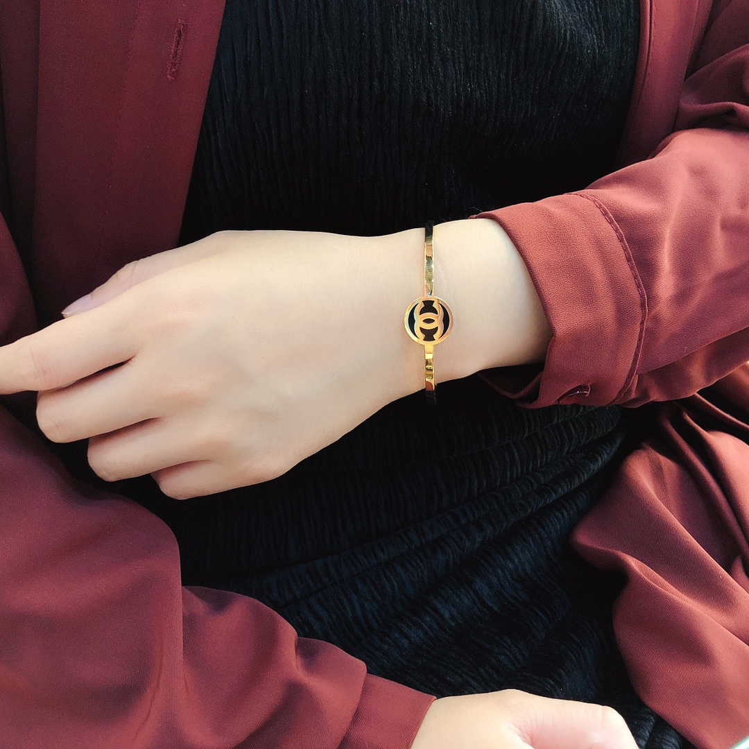 Replica CHANEL Bangle