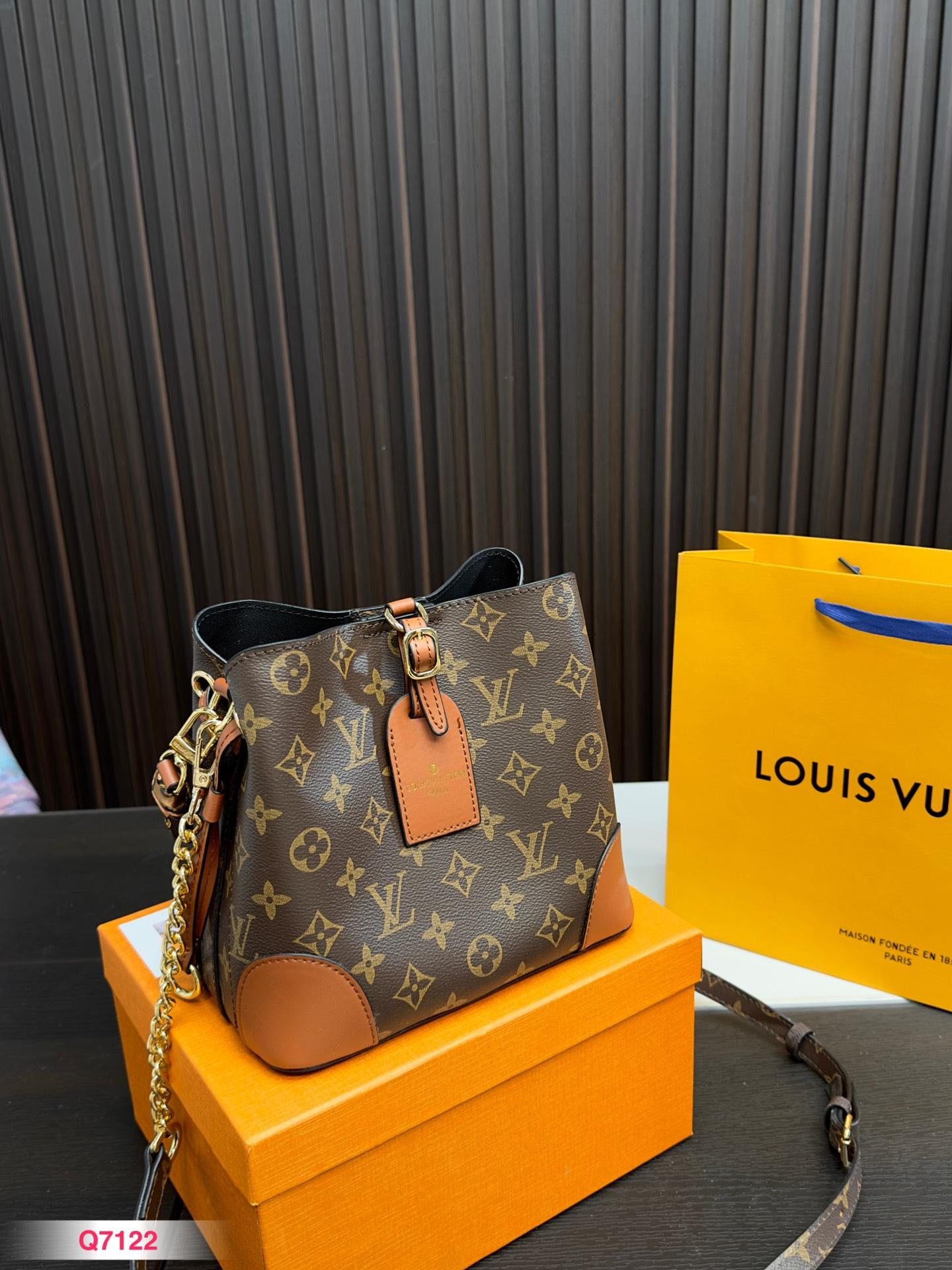 Replica Louis Vuitton Bag 19*20CM