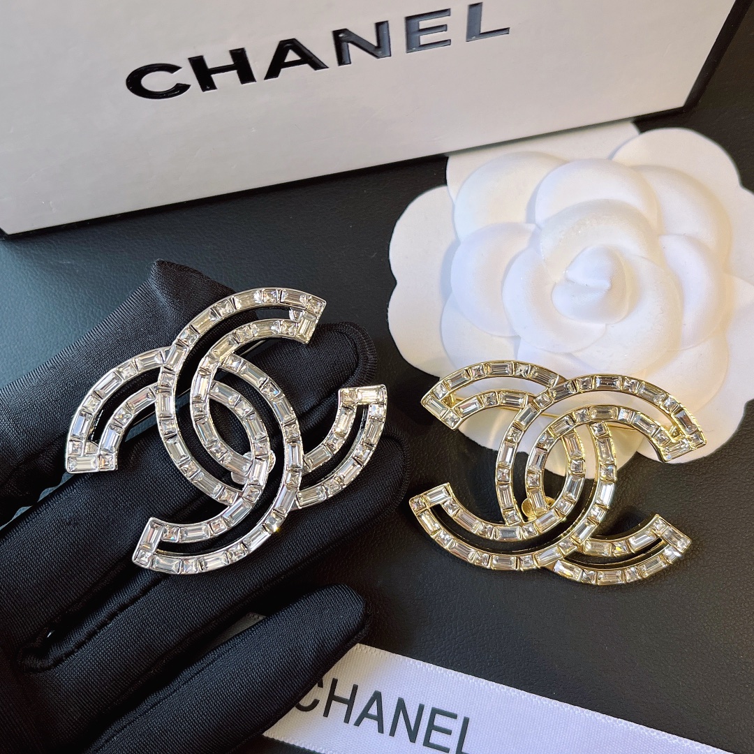 Replica CHANEL Brooch
