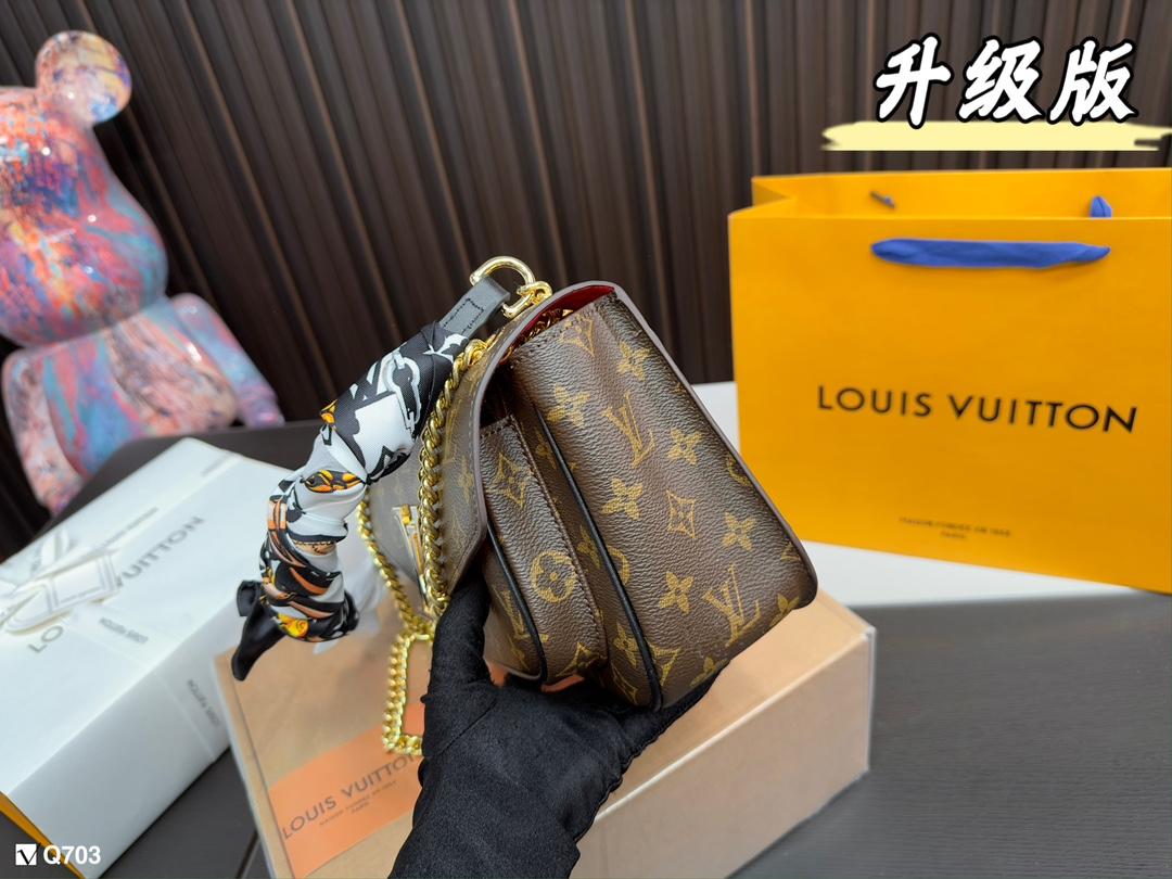 Replica Louis Vuitton Bag 22*16CM