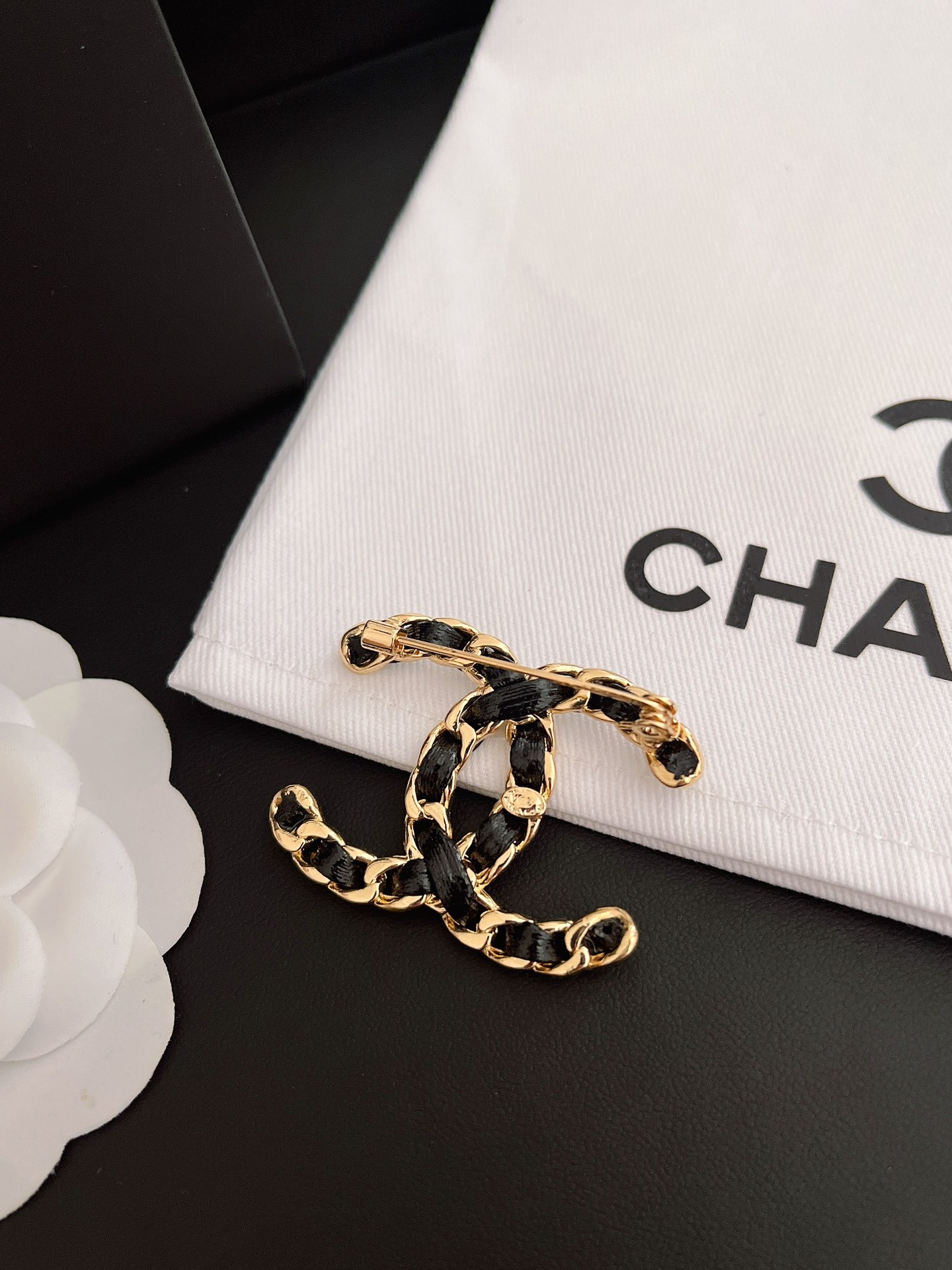 Replica CHANEL Brooch