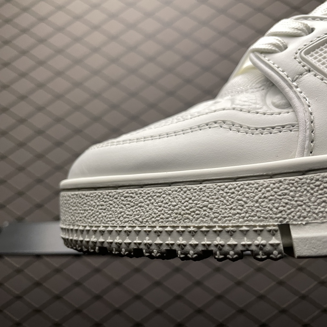 Replica Louis Vuitton Shoe Louis Vuitton LV Trainer Size 35-45 all White