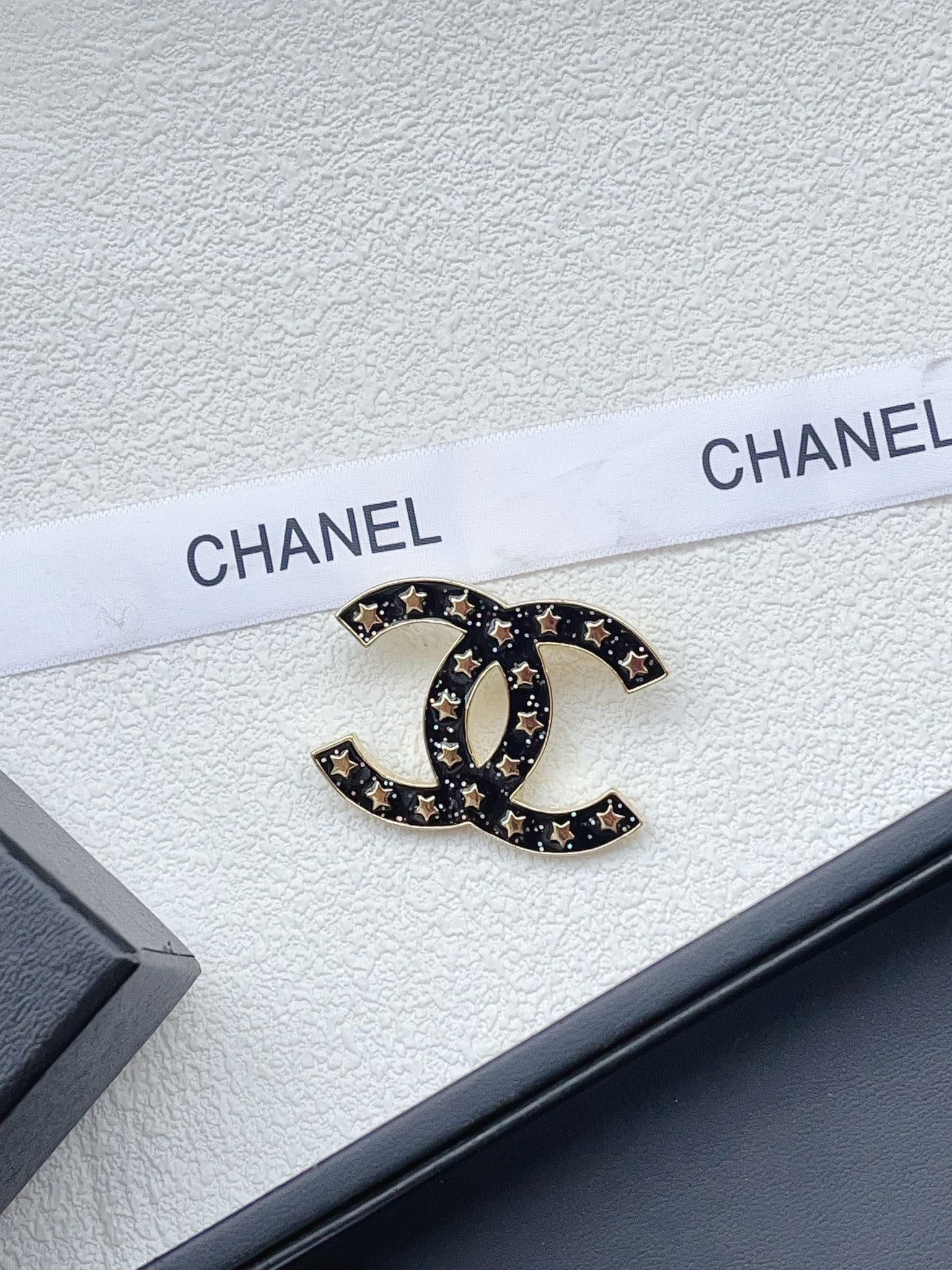Replica CHANEL Brooch