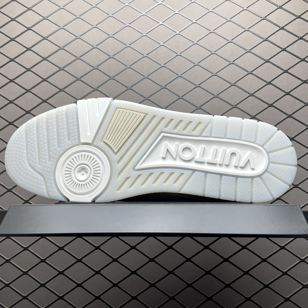 Replica Louis Vuitton Shoe Louis Vuitton LV Trainer Size 35-46 white