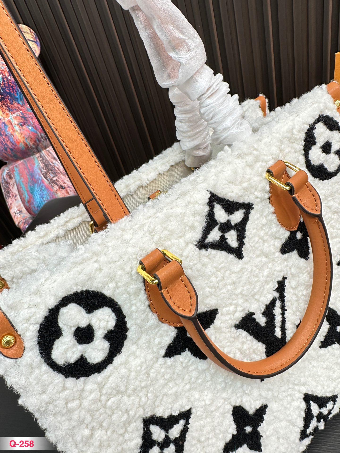 Replica Louis Vuitton Bag 27*32CM