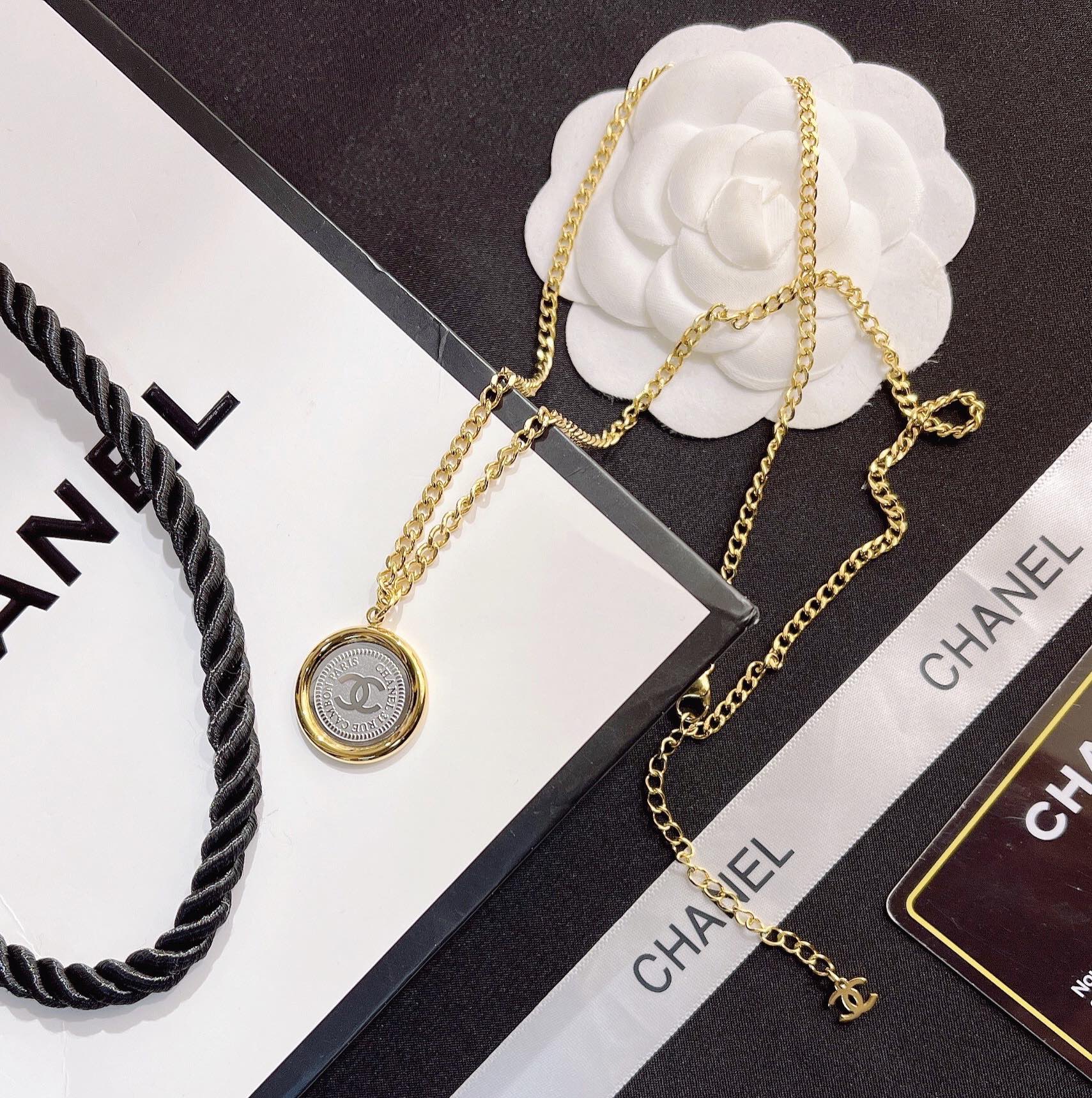 Replica CHANEL Necklace