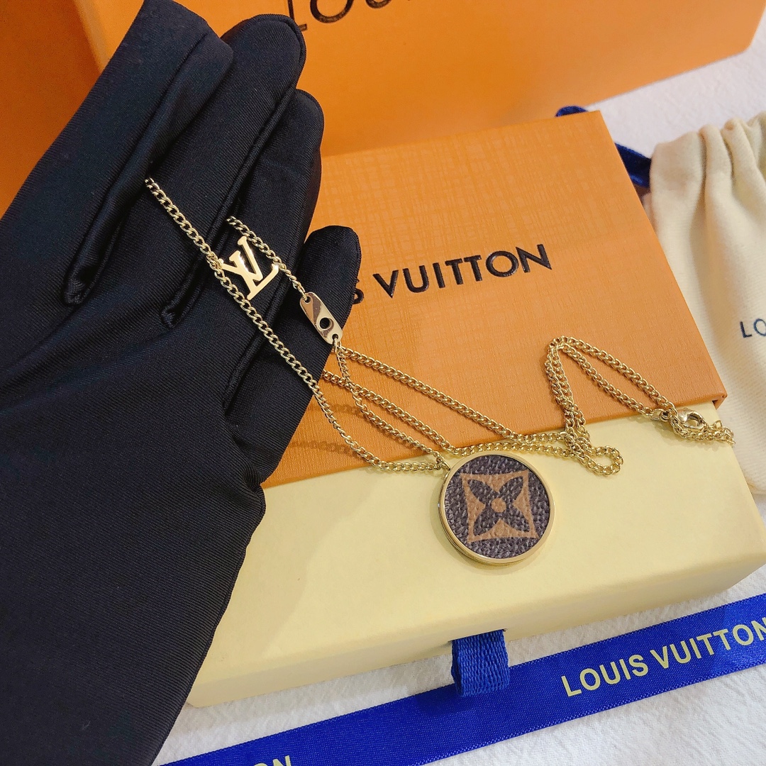 Replica LOUIS VUITTON Necklace