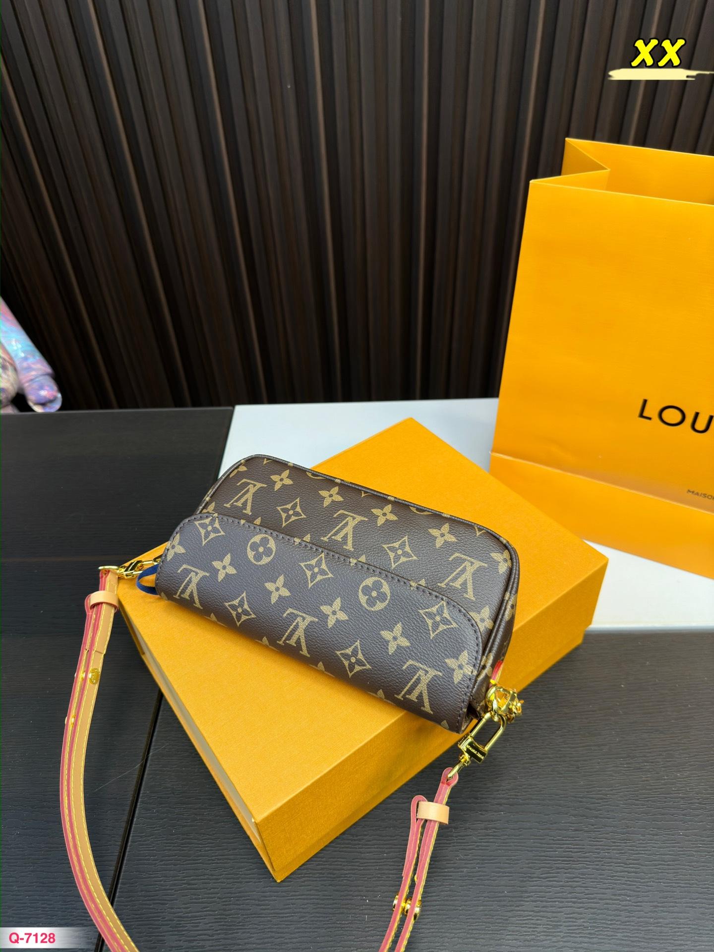 Replica Louis Vuitton Bag 12*22CM