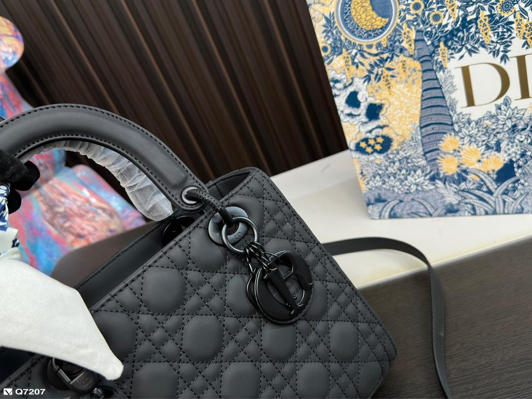 Replica Dior Bag 23*20CM