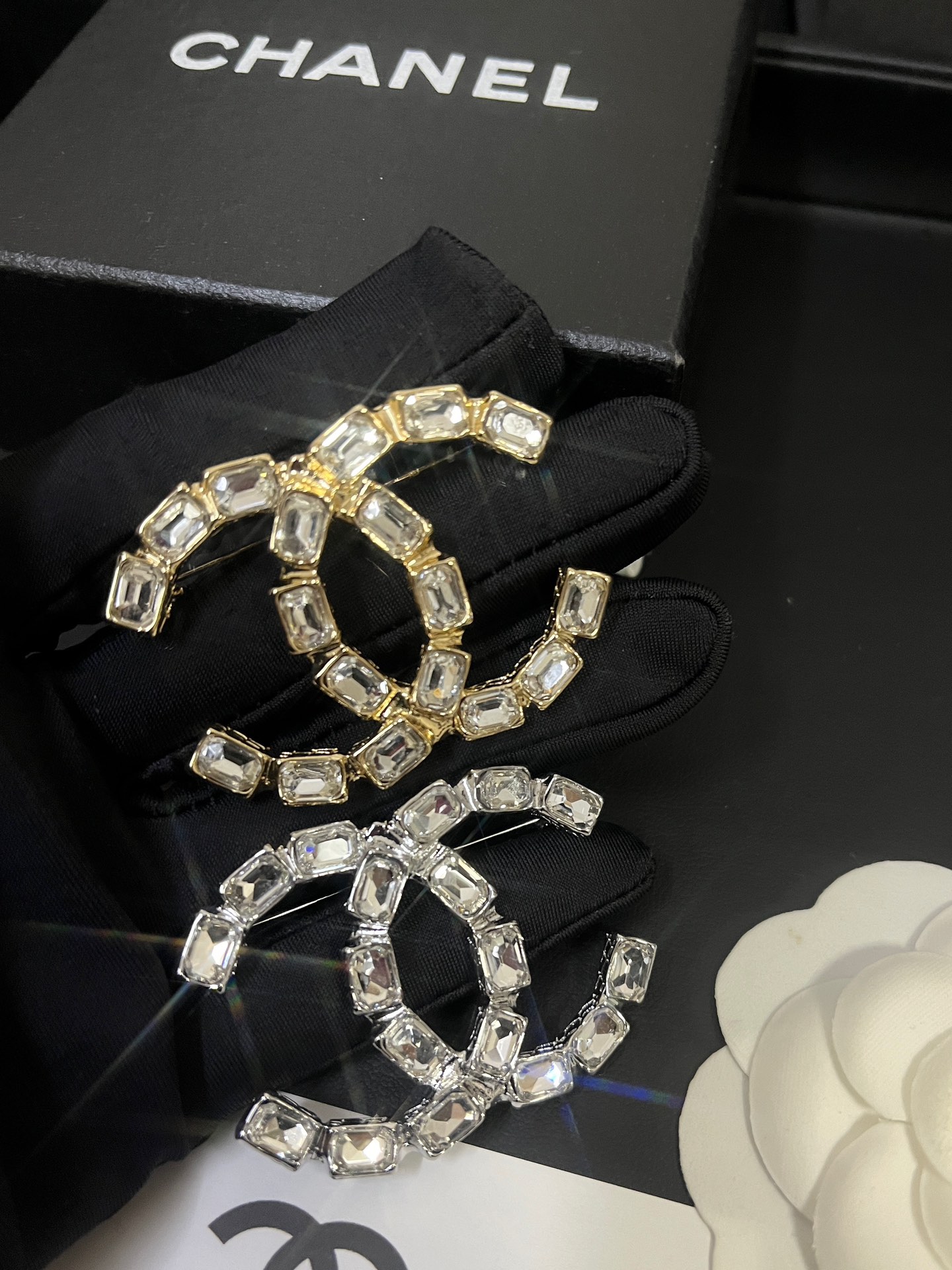 Replica CHANEL Brooch