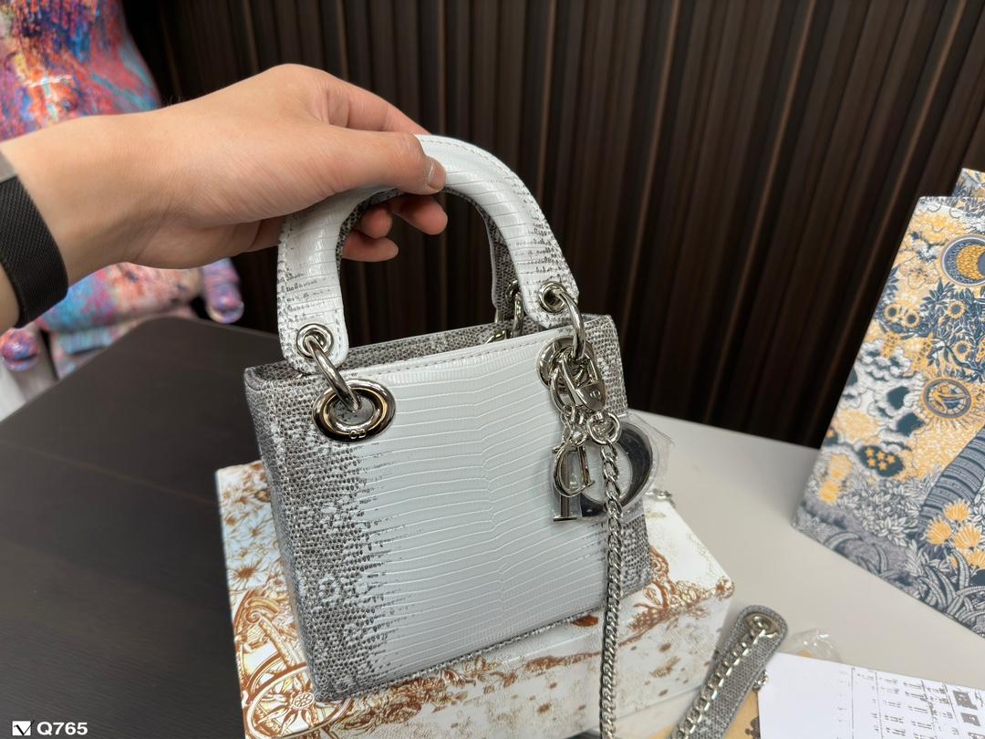 Replica Dior Bag  14*17*7CM
