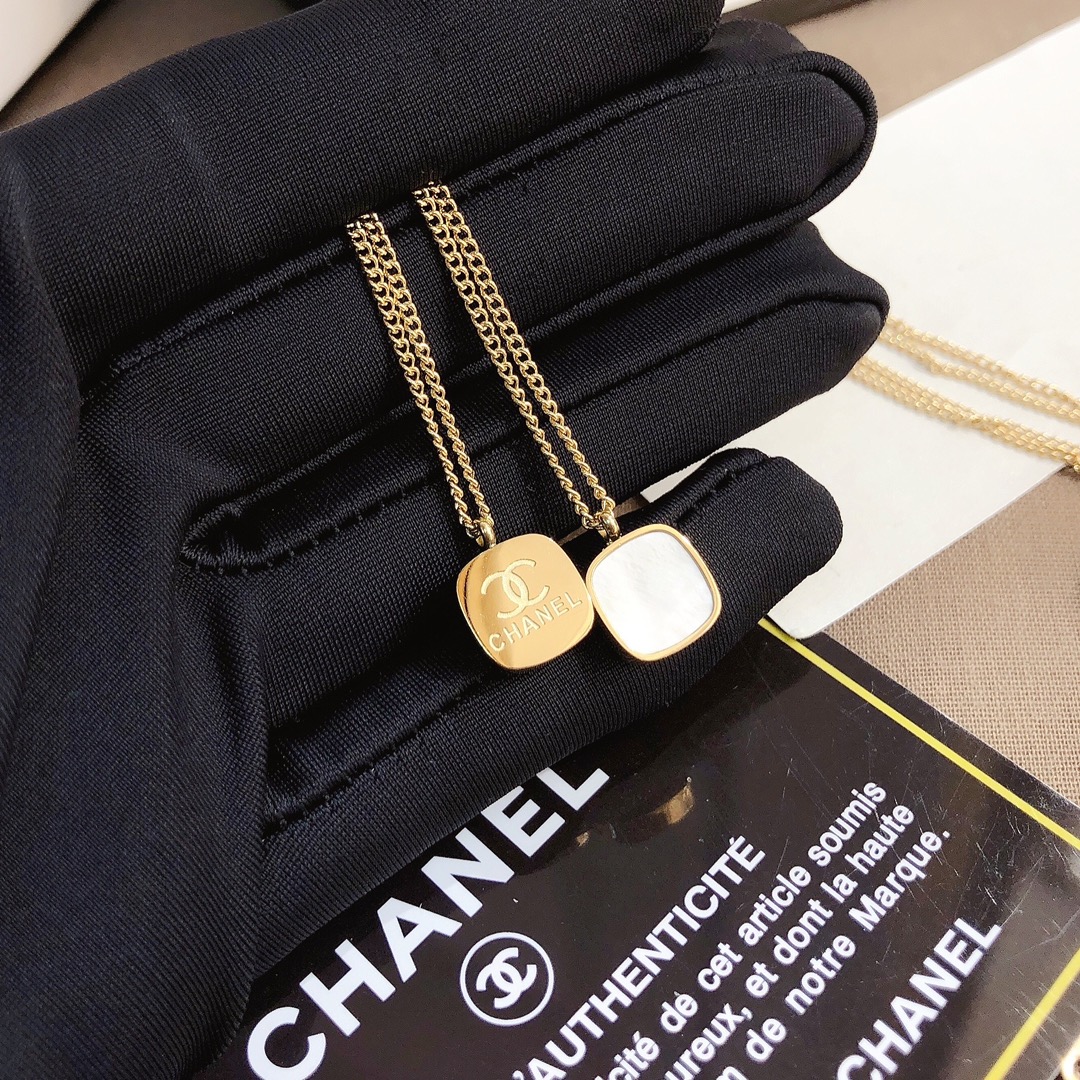 Replica CHANEL Necklace