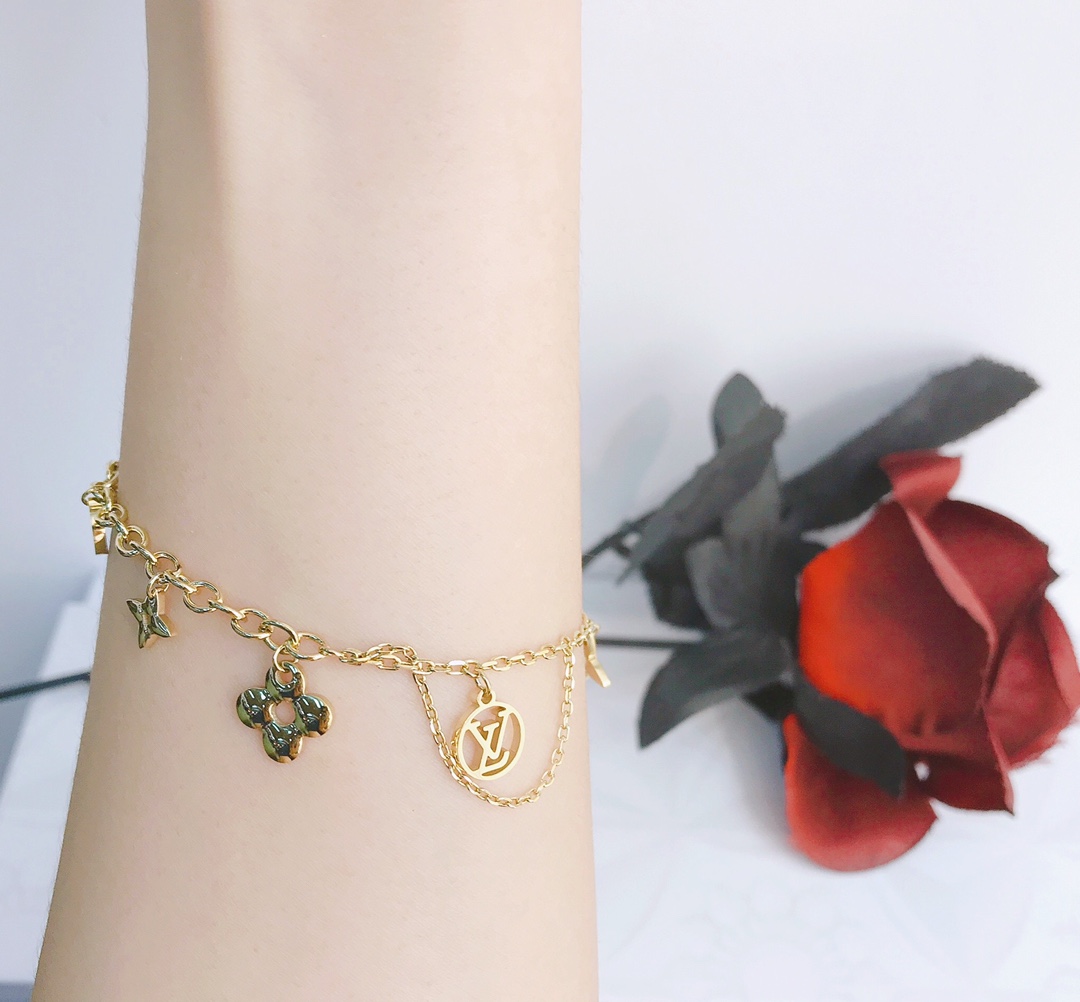 Replica LOUIS VUITTON Bracelet