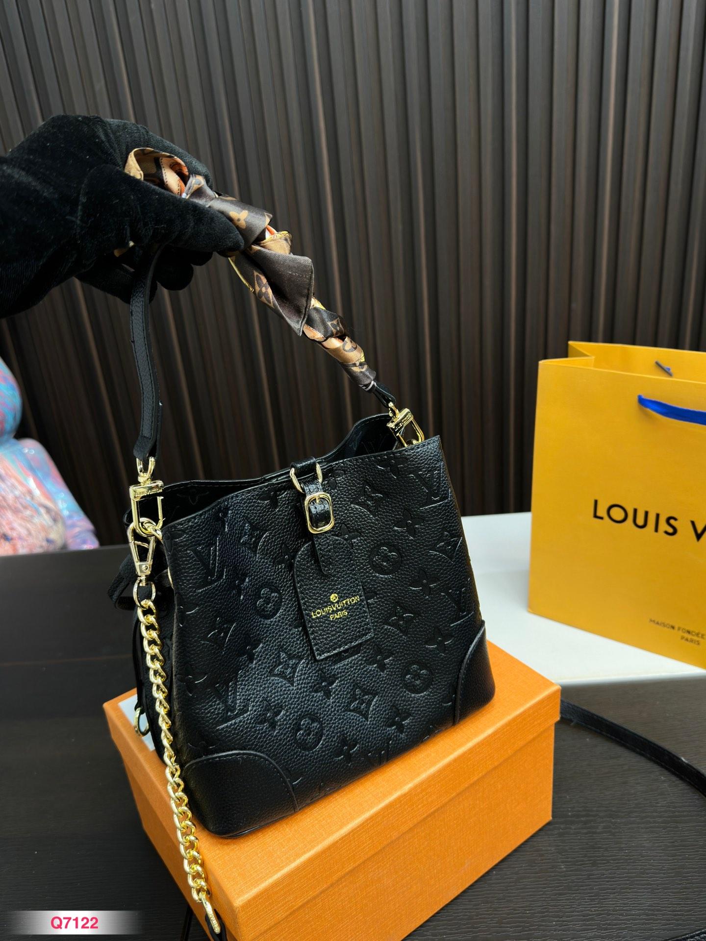Replica Louis Vuitton Bag 19*20CM