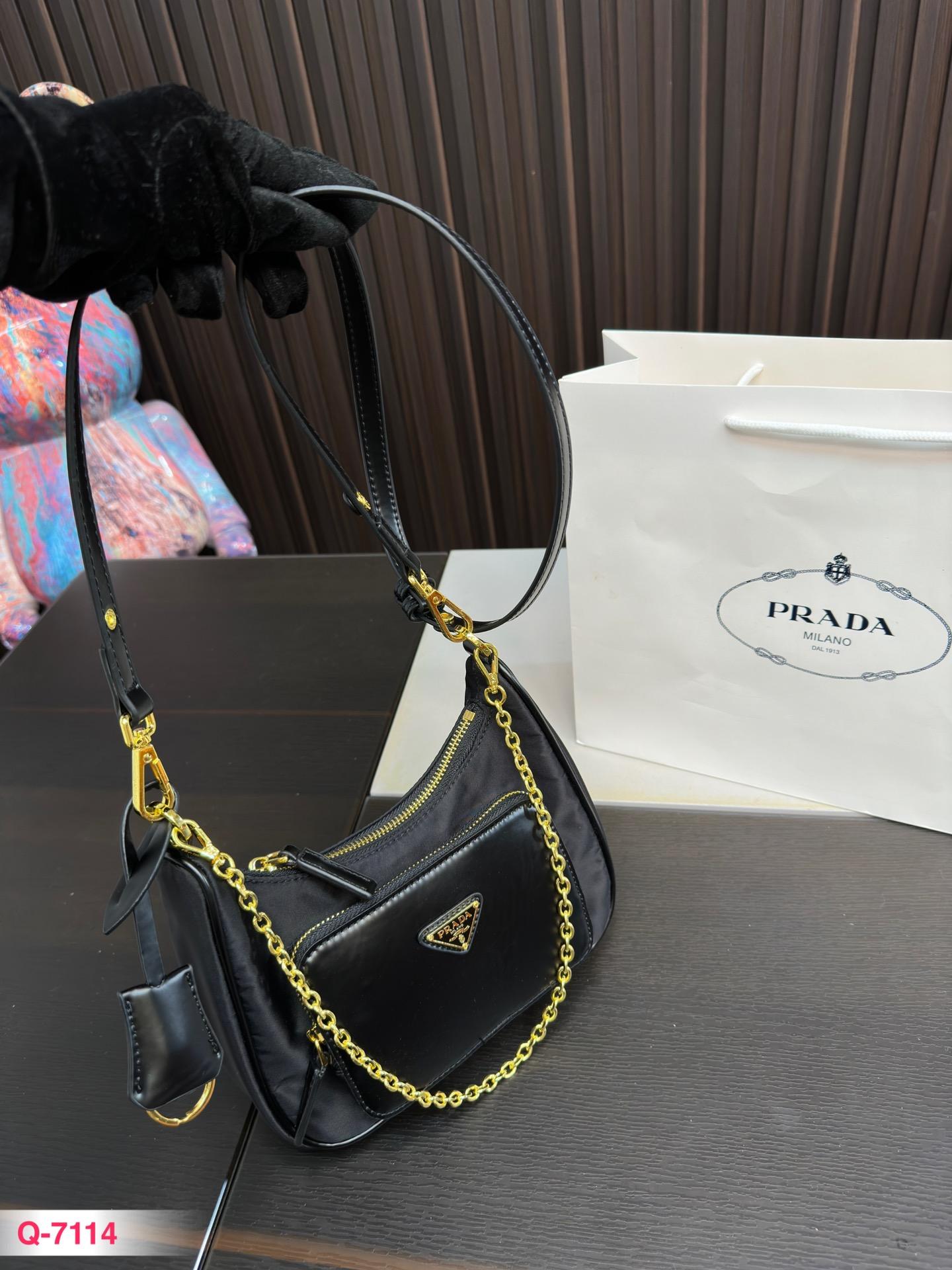 Replica Prada Bag 22*13CM