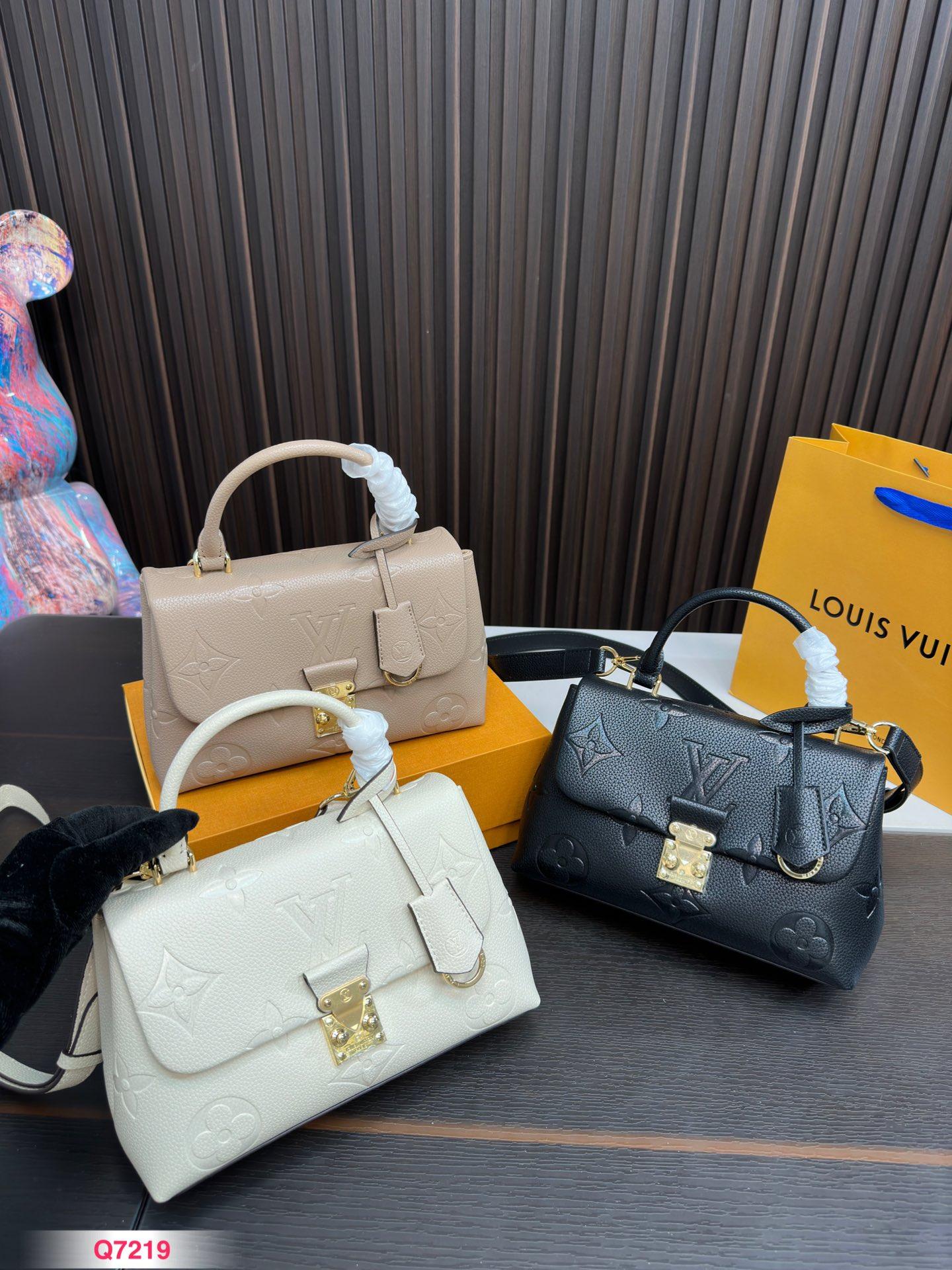 Replica Louis Vuitton Bag 24*15CM