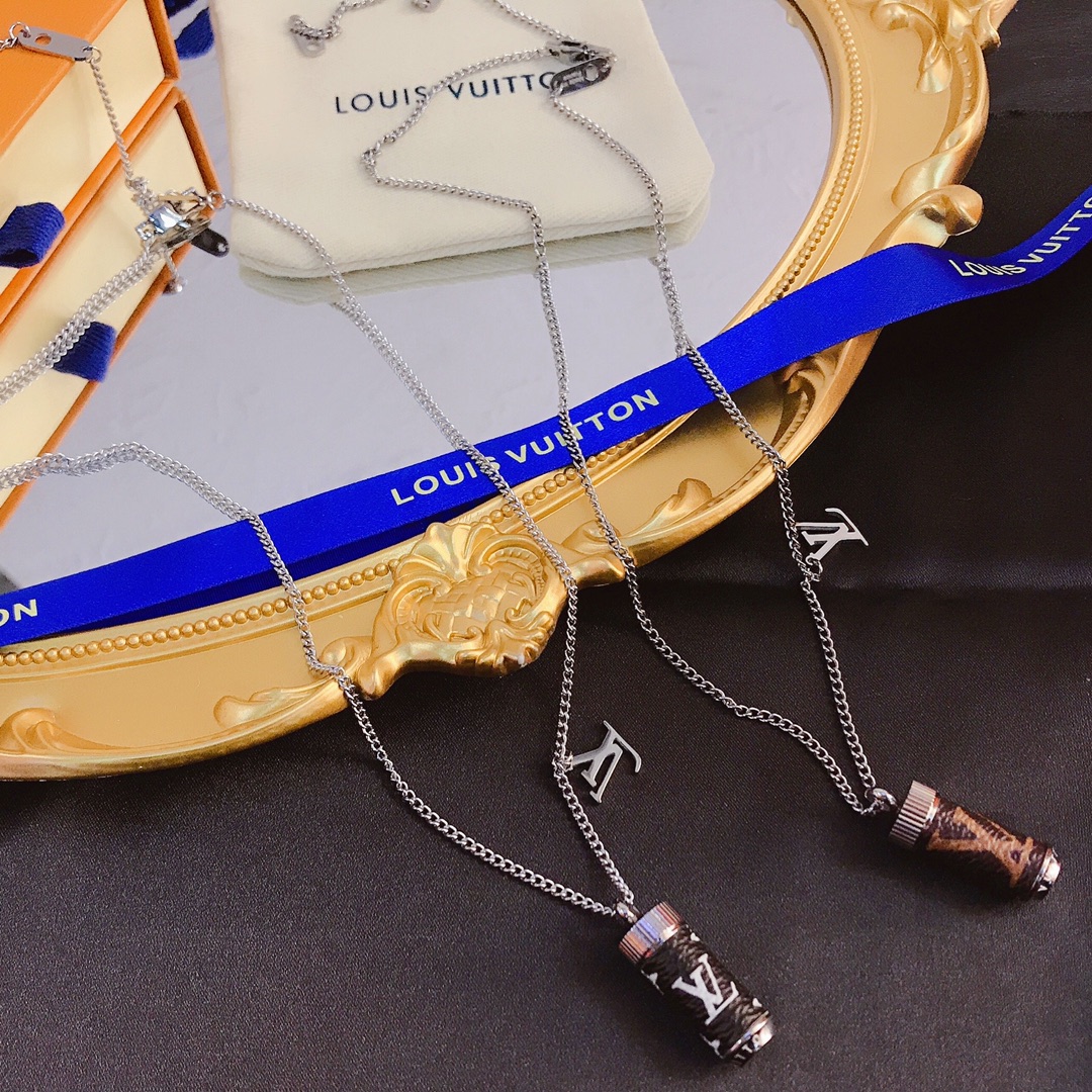 Replica LOUIS VUITTON Necklace