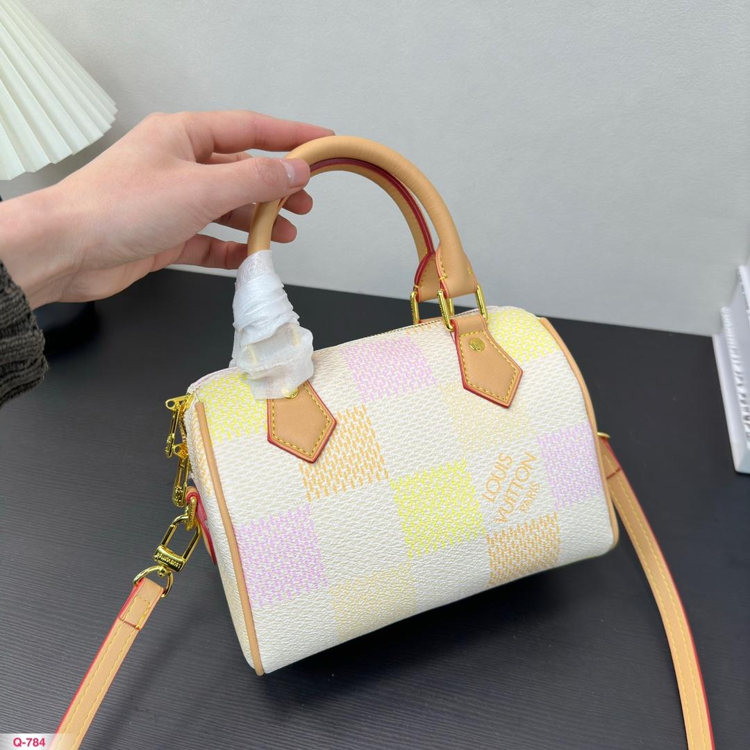 Replica Louis Vuitton Bag 20*14CM