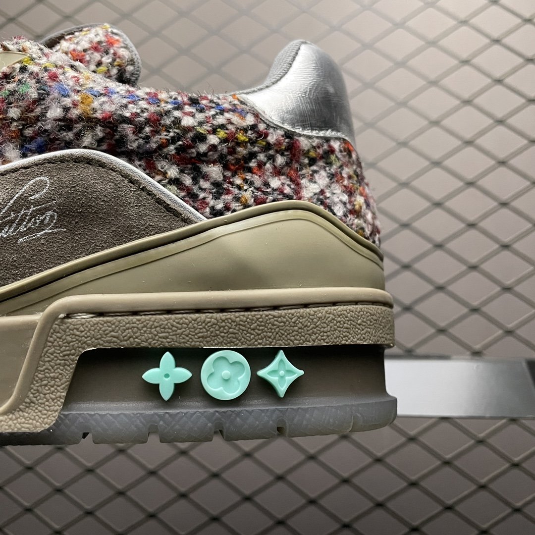 Replica Louis Vuitton Shoe Louis Vuitton Trail Sneaker LV _02417
