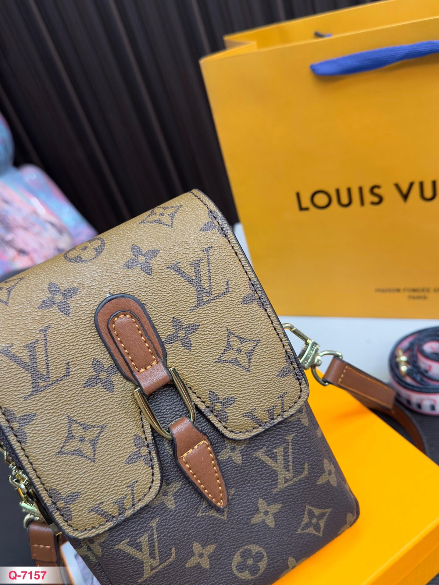 Replica Louis Vuitton Bag 20*13CM