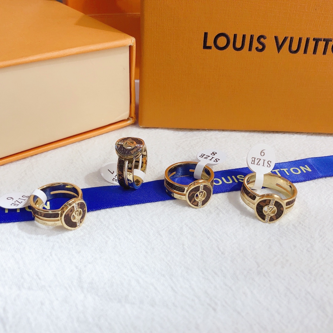 Replica LOUIS VUITTON Ring