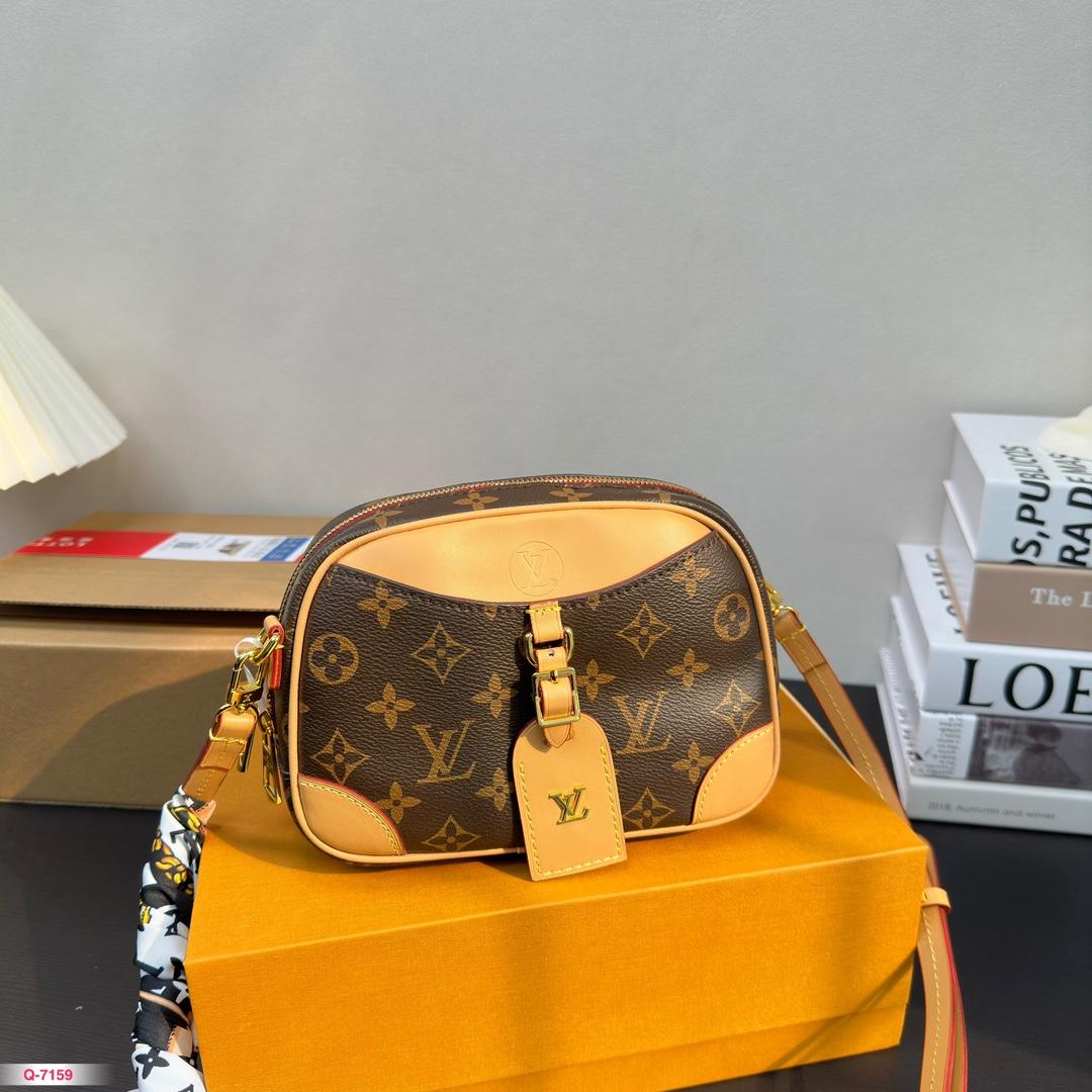 Replica Louis Vuitton Bag 19*14CM