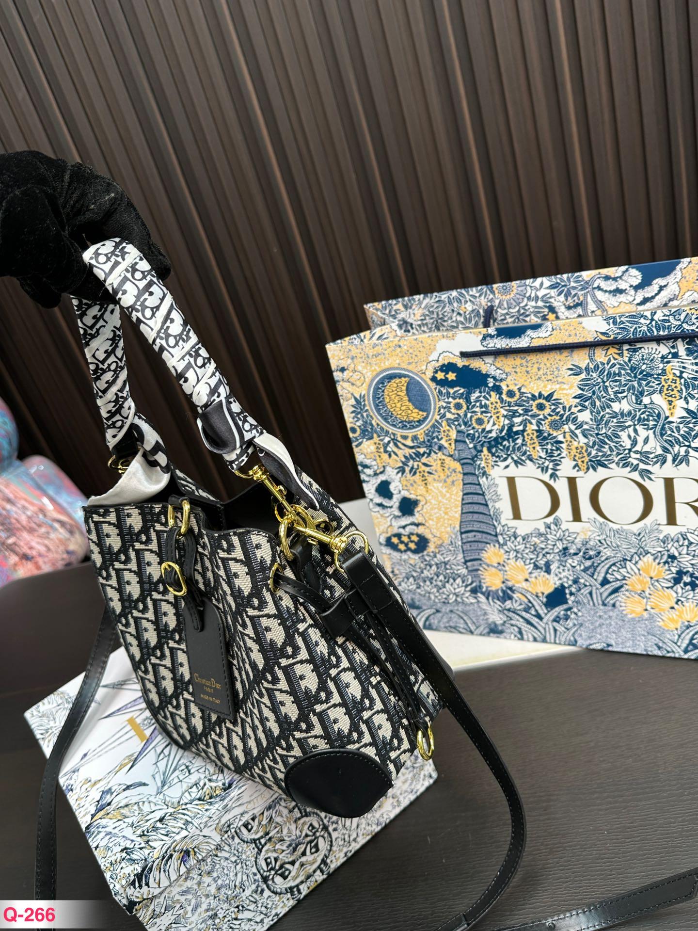 Replica Dior Bag 18*20CM